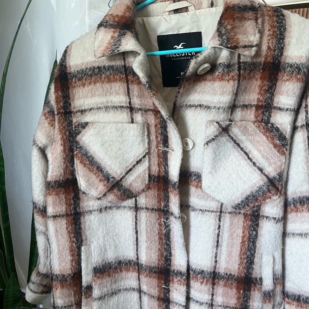 Hollister Women's Teddy Jacket - Cream and Brown Plaid